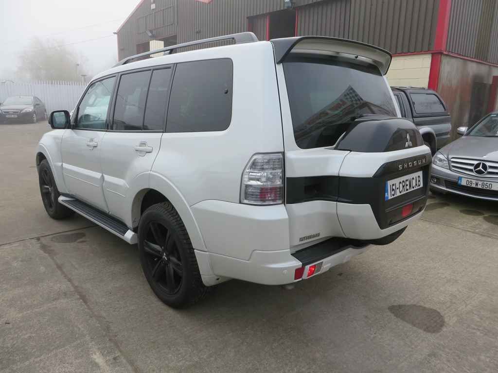Crewcab Mitsubishi Pajero Crewcab 2015